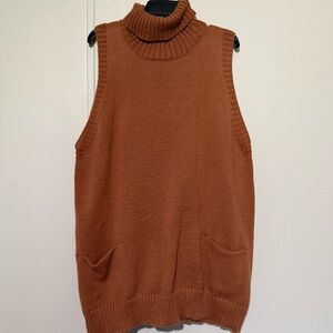 Sleeveless Turtleneck Knit Tunic in Rust